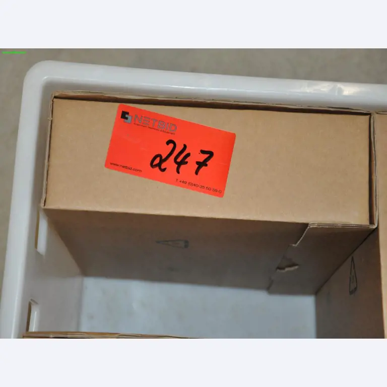 Máquinas, ferramentas, mercadorias / equipamento de oficina do ambiente<br> Comércio automóvel / serviço de pneus-12